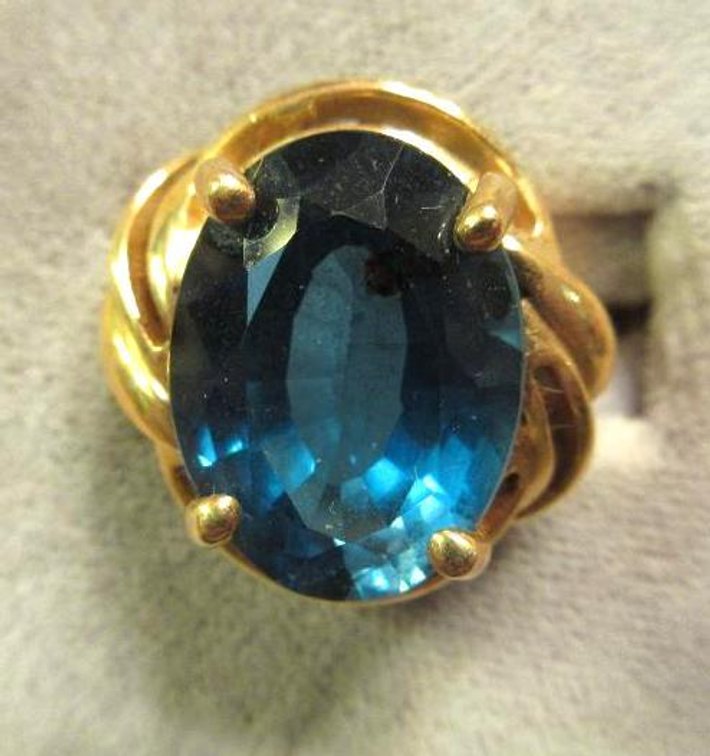 14K Yellow gold ring with large blue stone