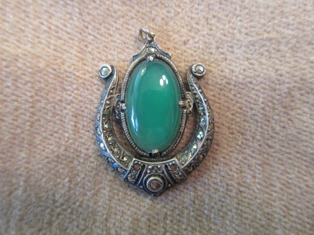 Sterling pendant with green stone