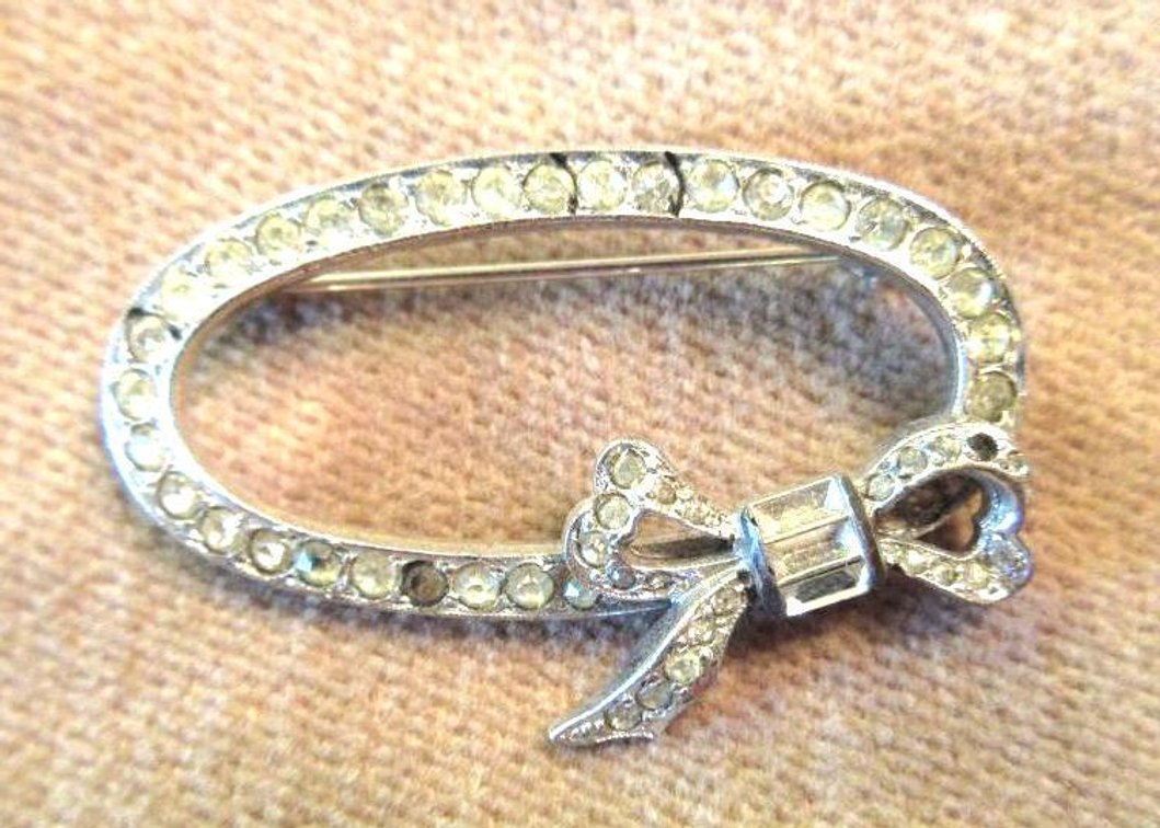 Sterling broach with clear stones