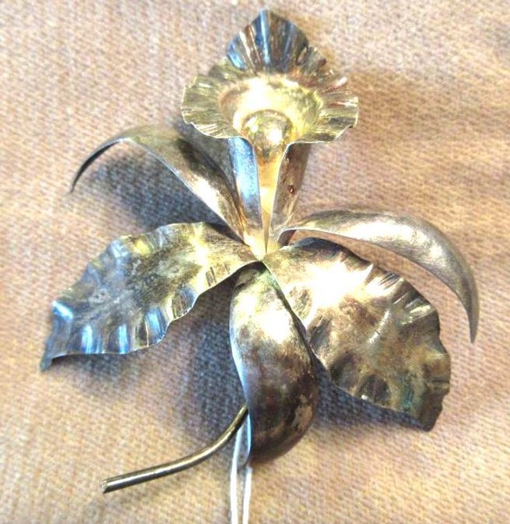 Large sterling flower broach