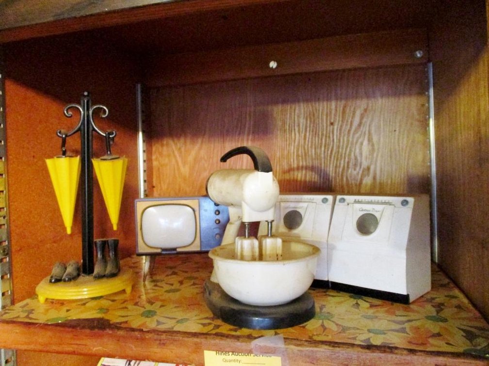 (4) Antique plastic shaker sets