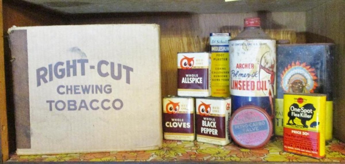 Vintage tin and box group