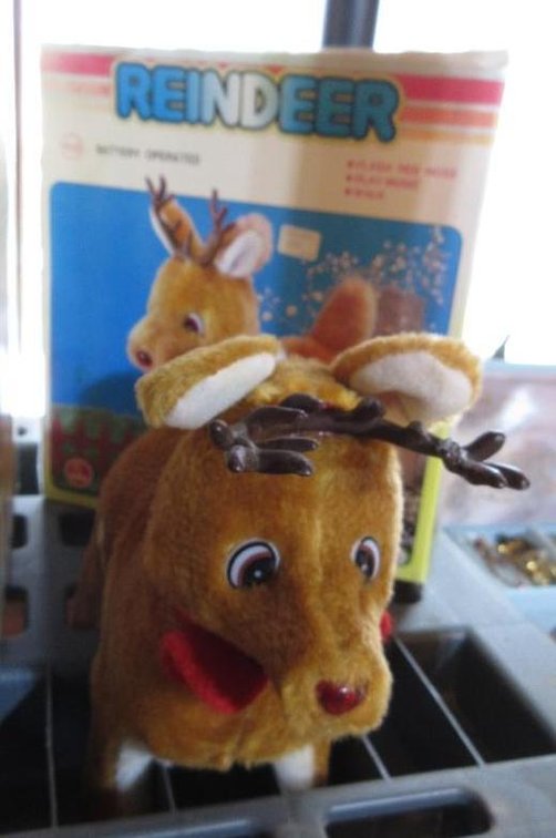 Unn Funny Toys Co. battery operated reindeer with box
