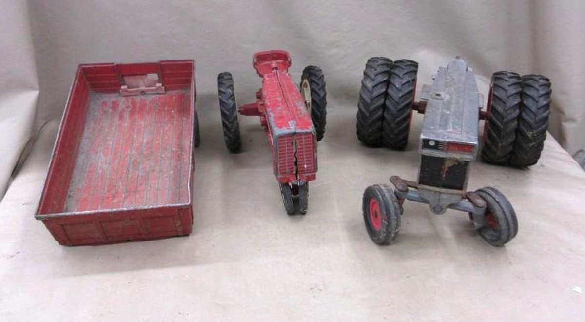(3) Die-cast farm toys