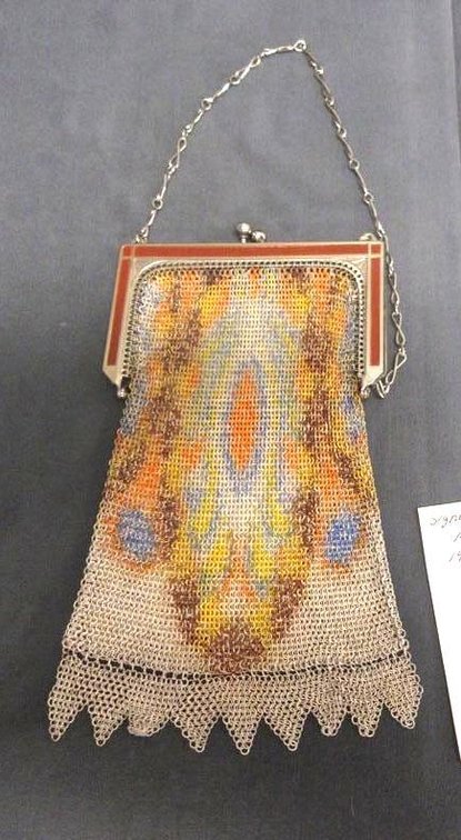 Signed Whiting Davis mesh bag 1920's