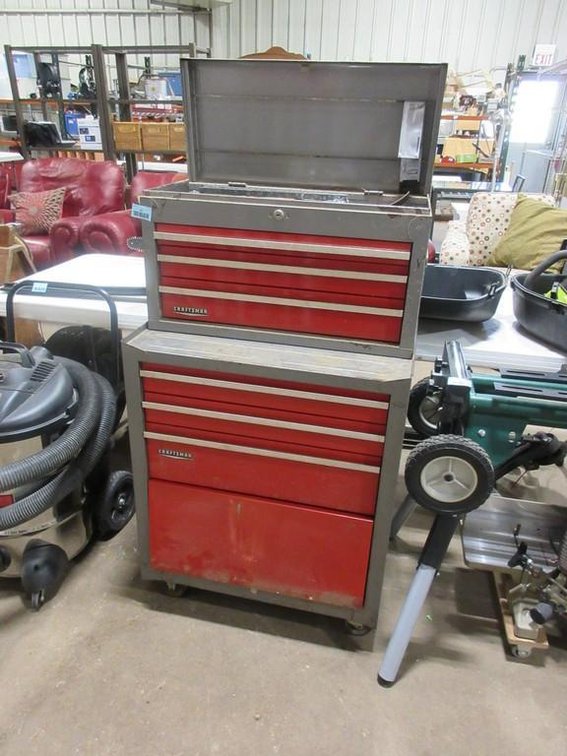 Craftsman 2-piece rolling tool chest (no keys)