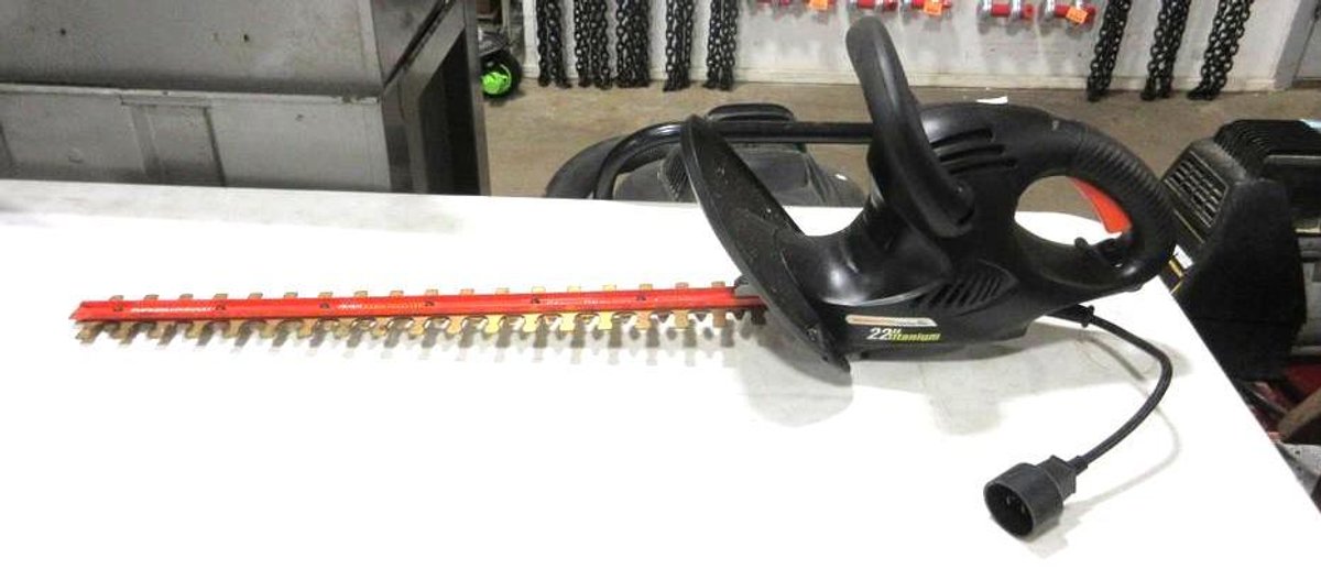 Remington Titanium electric hedge trimmer
