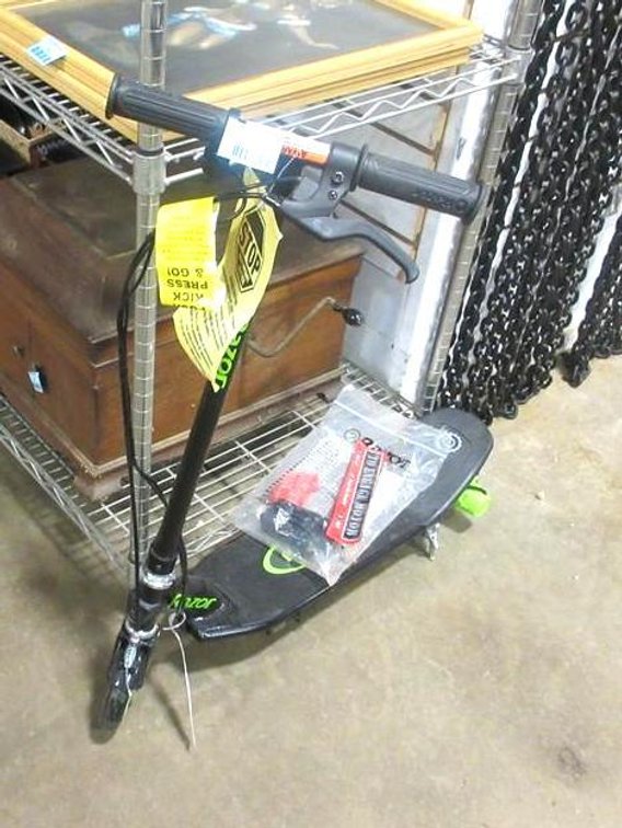 Razor electric scooter