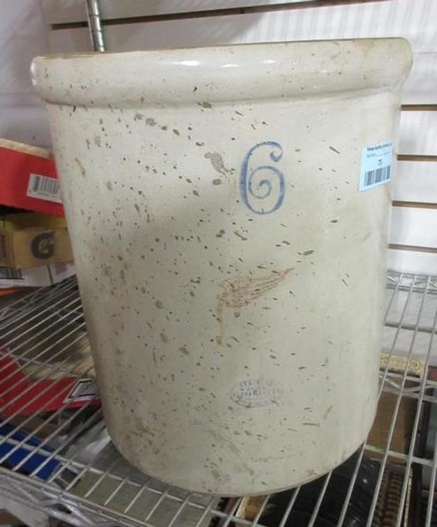 Red Wing Union Stoneware 6-gallon crock
