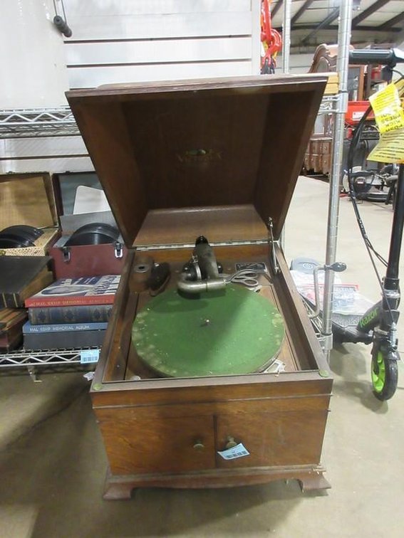 Victor Victrola VV-1Z record player