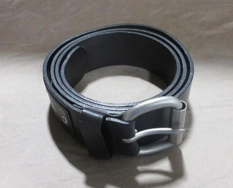 Relic black leather belt