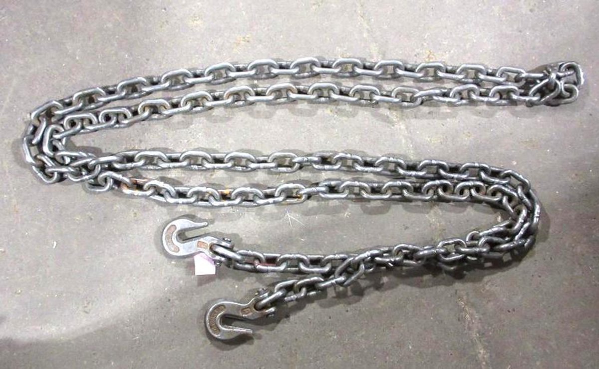 16'' Chain with hook ends