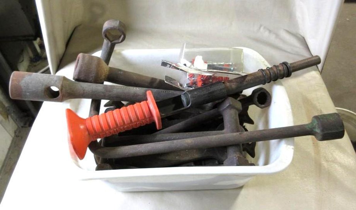 Tote with contents of tools