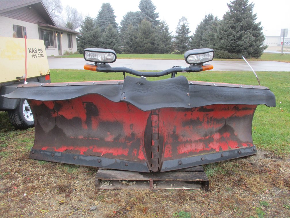 BOSS front end V Plow