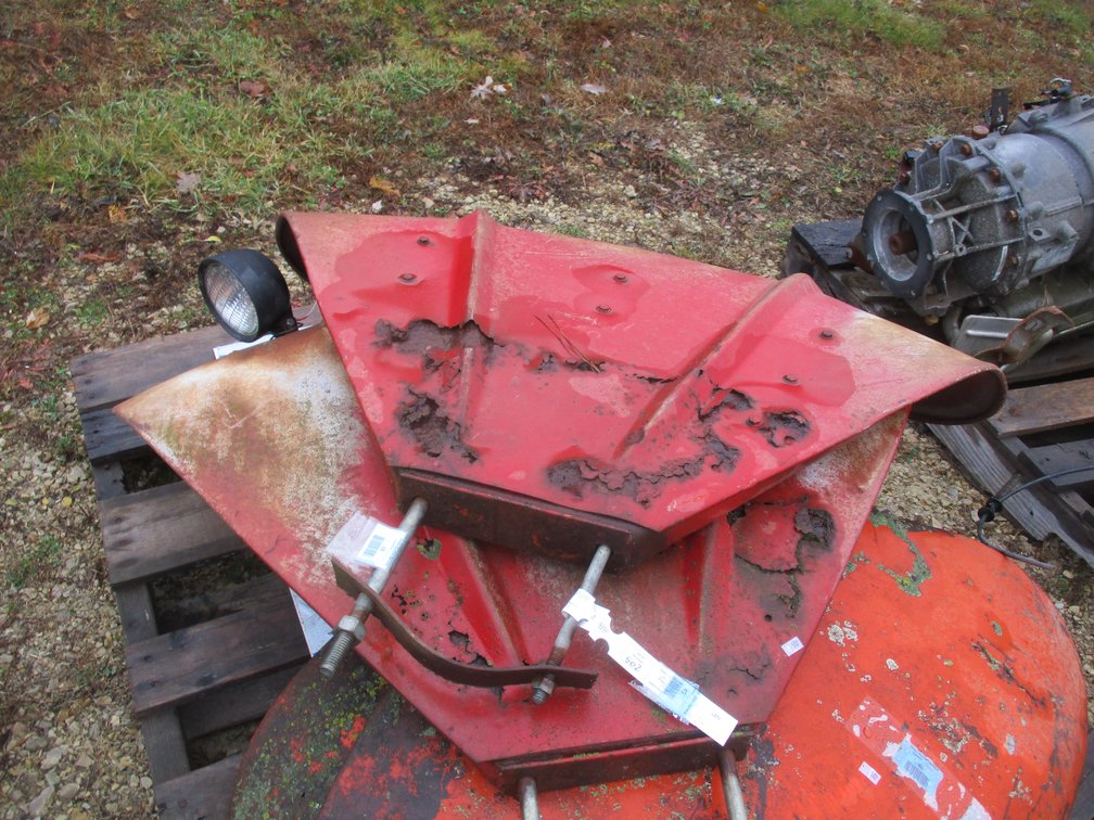 Pair of tractor fenders