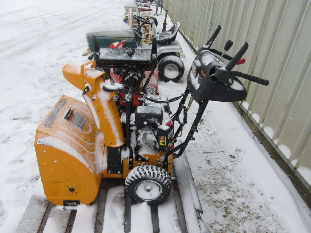 Poulan Pro gas snowblower