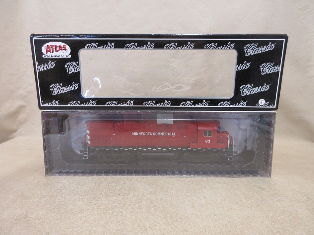 Atlas Classic HO Scale Locomotive silver HO C424 Phase 2 locomotive Minnesota Commercial road #63