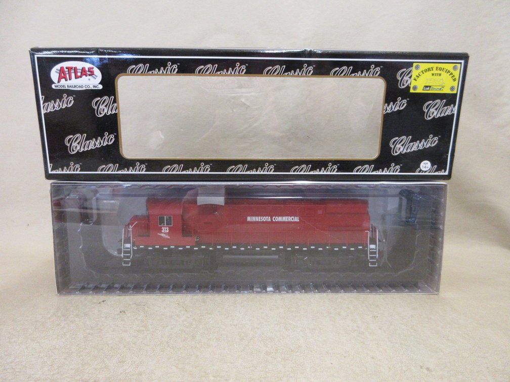 Atlas Classic Gold HO C424 Phase 2 locomotive Minnesota Commercial Road #313