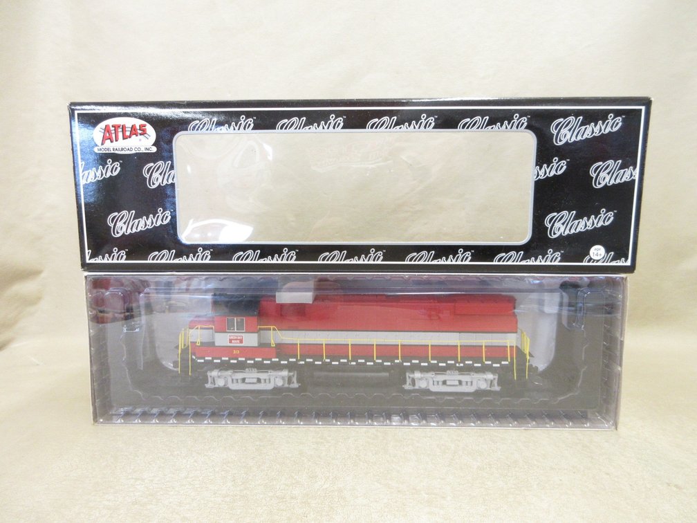 Atlas Classic Silver HO C424 Phase 2 locomotive Green Bay & Western Road #313