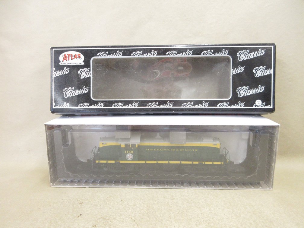 Atlas Classic silver HO RS-1 locomotive Minneapolis & St. Louis #1149