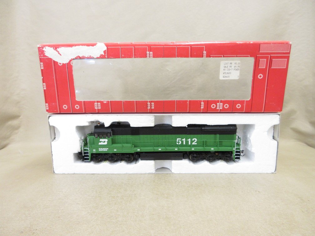 Atlas HO Scale Locomotive C30-7 Burlington Northern Road #5112