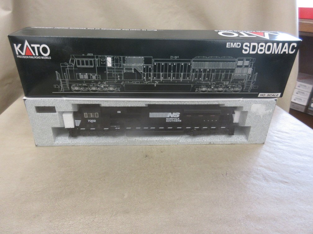 KATO EMD SD80MAC Norfolk Southern #7202