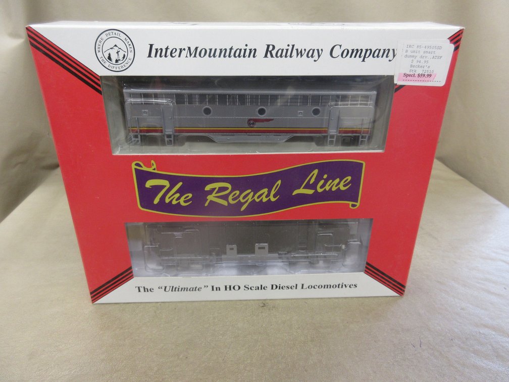 Inter Mountain The Regal Line EMD F-7B locomotive with "smart" dummy Santa Fe "Warbonnet" locomotive #330A