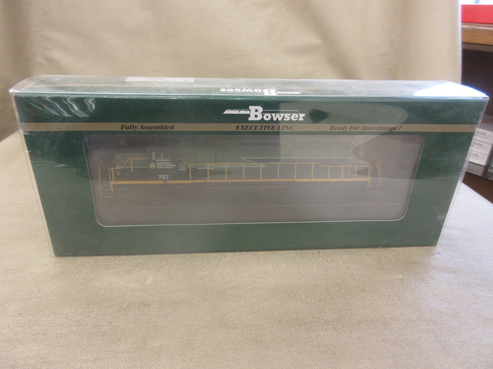 Bowser Executive Line GMD SD40-2 BCR Two Tone Green Cab #757