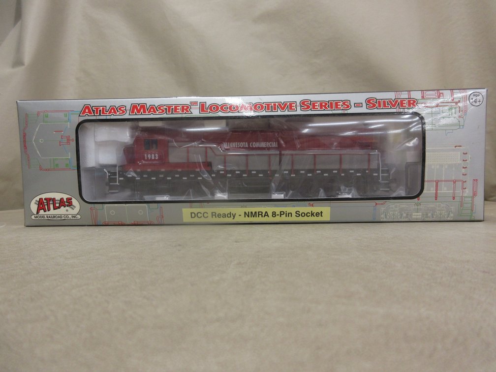 Atlas Master locomotive Series Silver GE B23-7 locomotive Minnesota Commercial Road #1983 DCC Ready