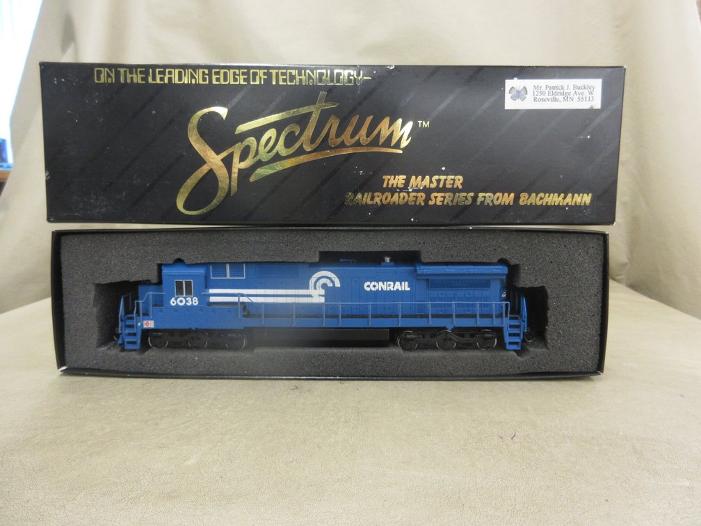 Spectrum GE DASH 8-40C diesel #6038 (Conrail)