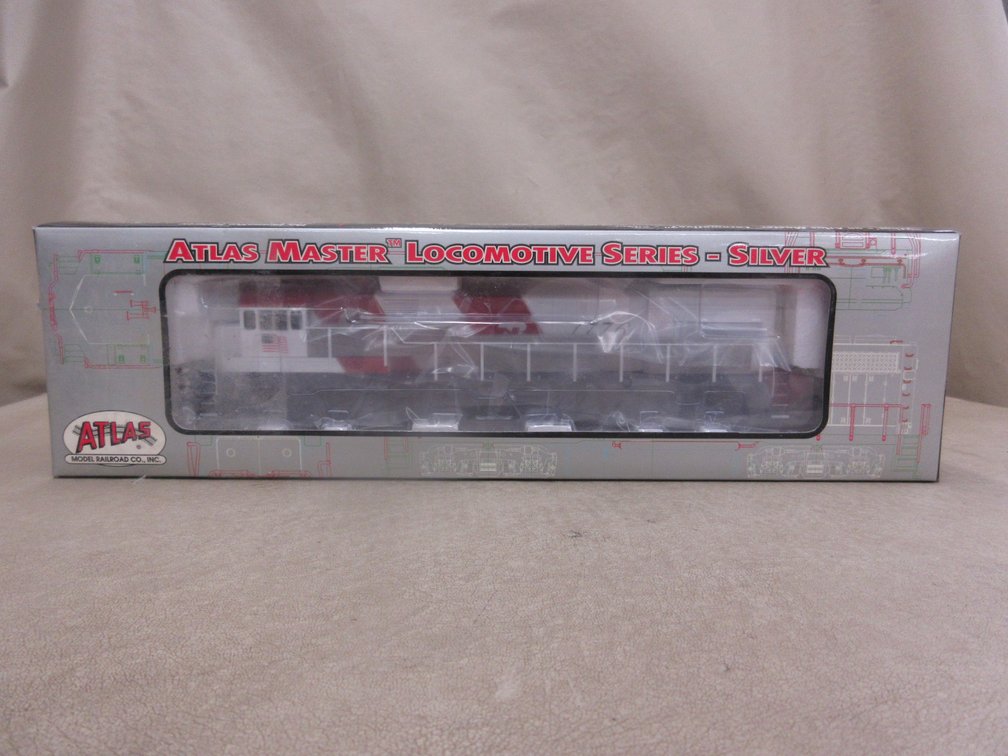 Atlas Master Locomotive Series Siler U30C Phase 3 locomotive Burlington Norther Road #1776