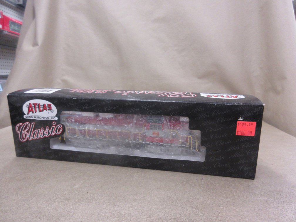 Atlas Classic HO Scale Locomotive ALCO RDS-3 locomotive Green Bay & Western #305