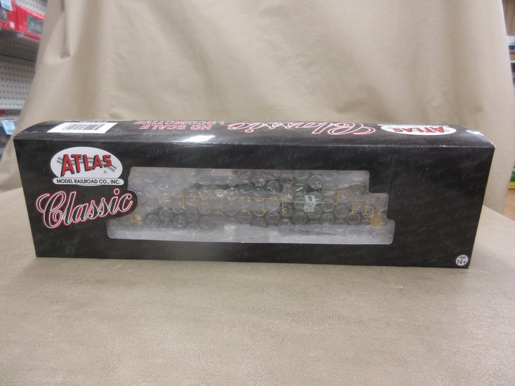 Atlas Classic HO Scale Locomotive RS-3 locomotive Pacific Great Eastern Road #568