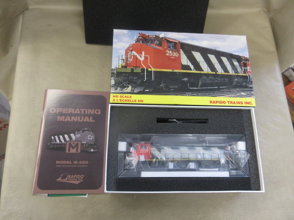 Rapido Trains Inc MLW M420-DC Silent CN Stripe MR-20b #2557