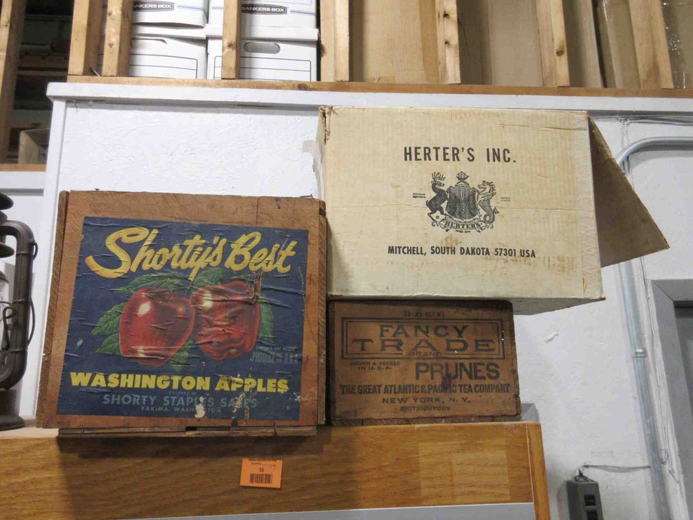 Advertising box group