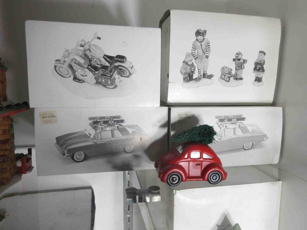 (4) Dept. 56 village accessories