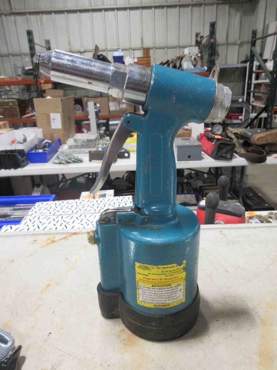 Central Pneumatic air riveter
