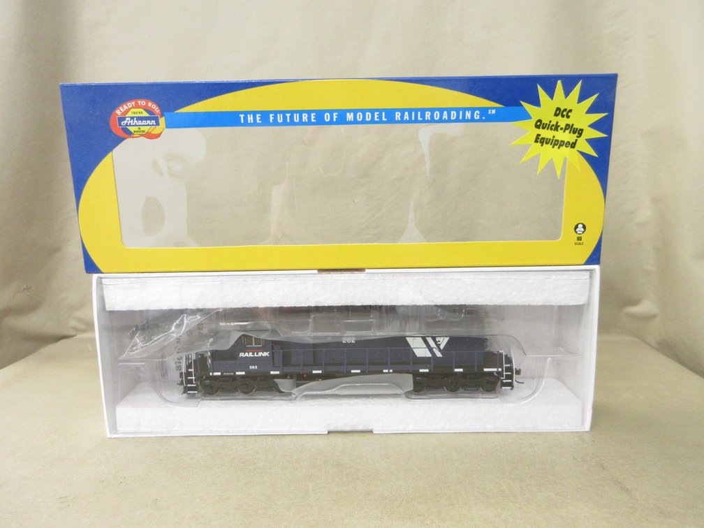 Athearn HO scale train locomotive