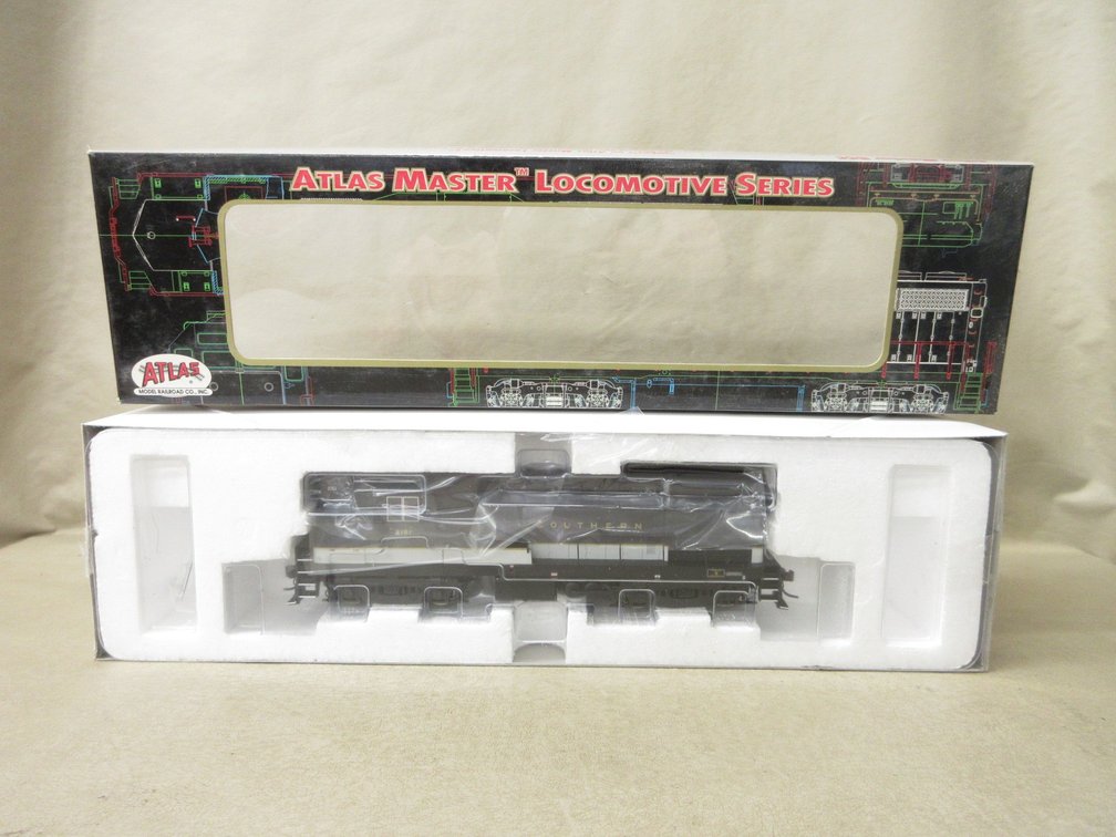 Atlas Master Silver Series Ho scale locomotive