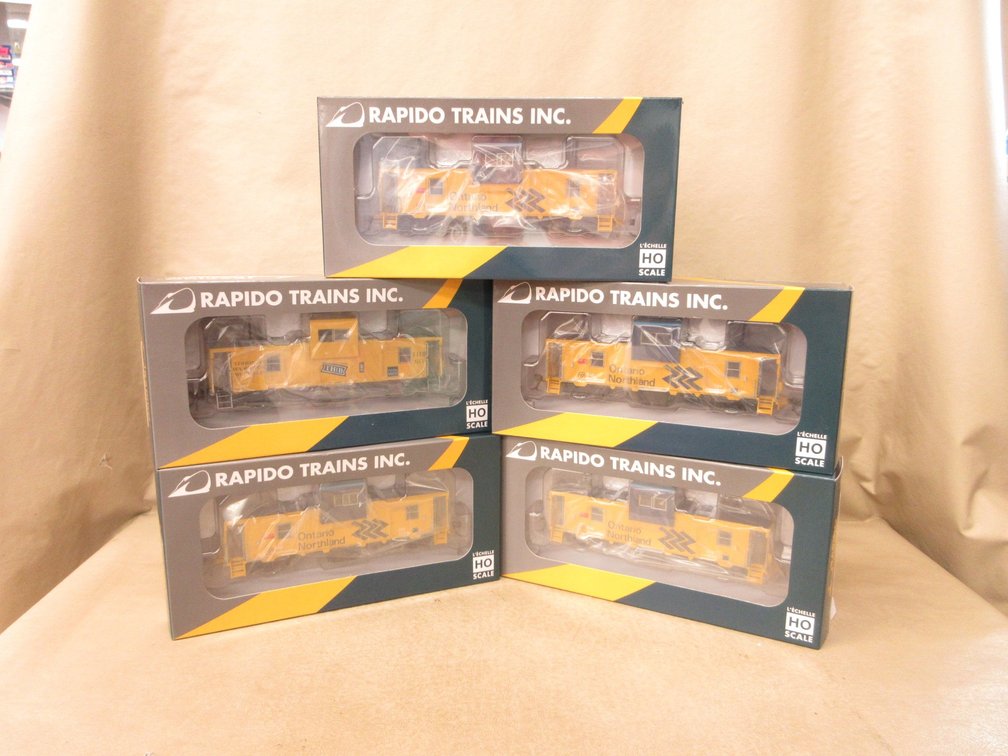 (5) Rapido Trains Inc HO scale train cars