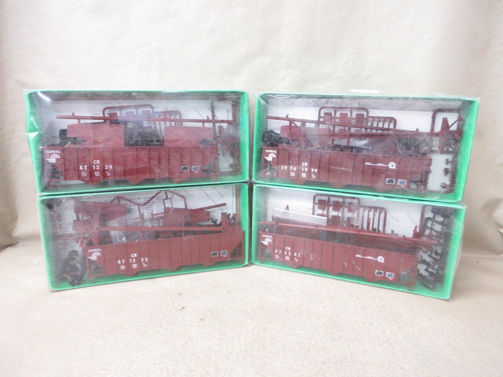 (4) Bowser HO scale train car kits