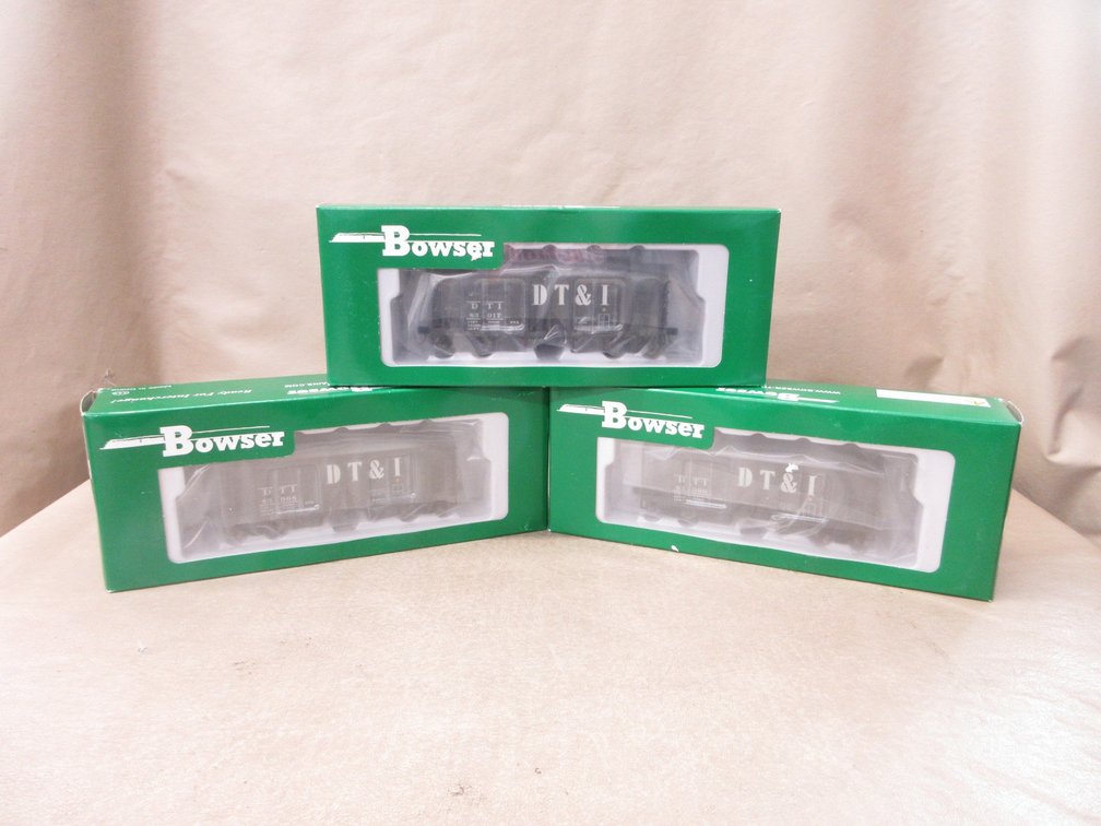 (3) Bowser HO scale train car kits