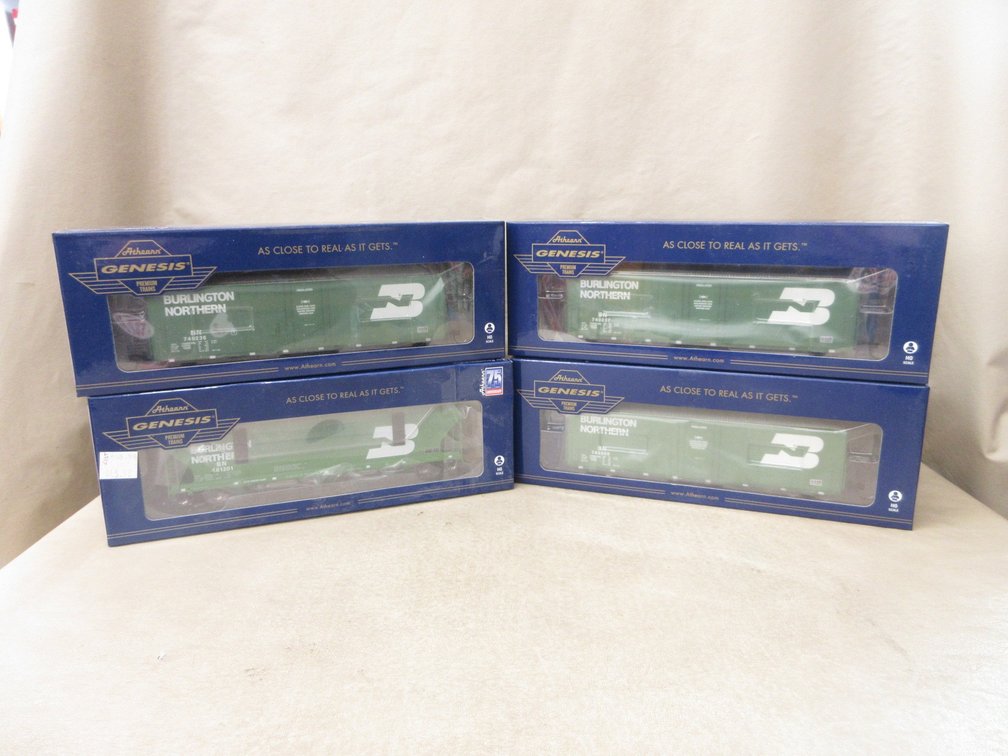 (4) Athearns Genesis HO scale train cars