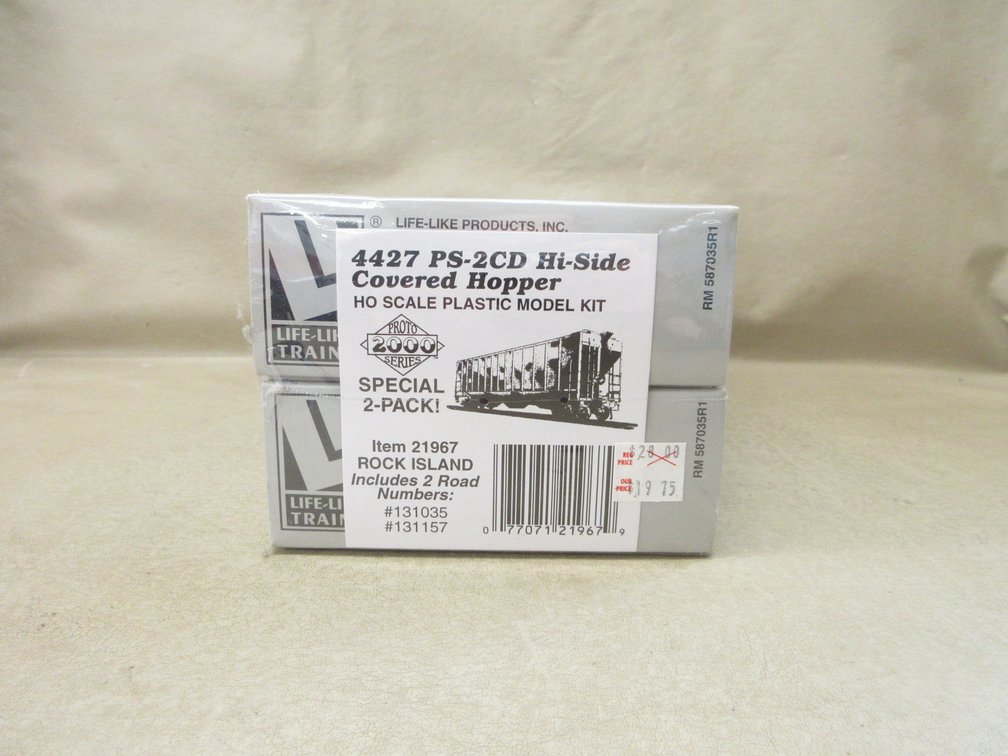 (2) Proto 2000 Series HO scale train car kits