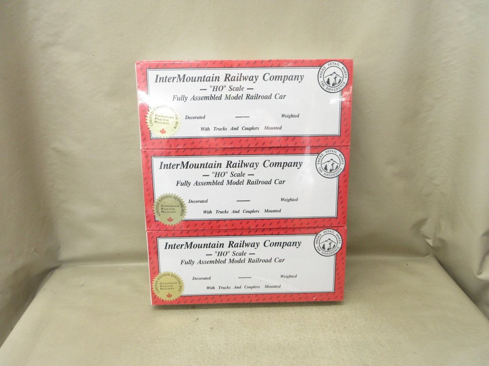 (3) Intermountain Railway HO scale train cars