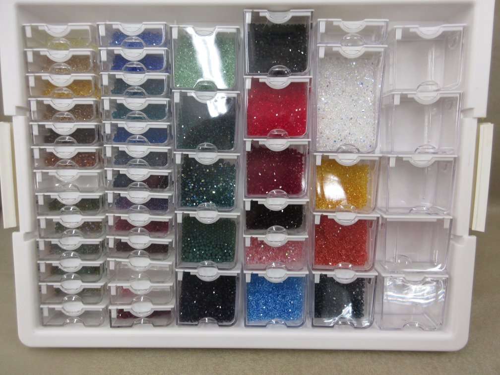 13.5"L Organizer with contents of Swarovski Bicones