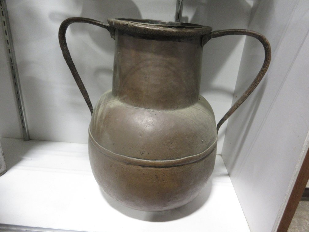 Copper 2-handled vessel