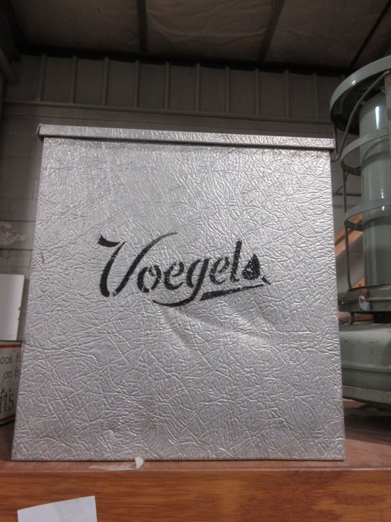Voegel's insulated milk bottle crate