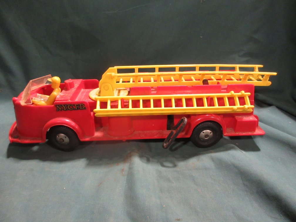 Marx plastic key wind fire truck