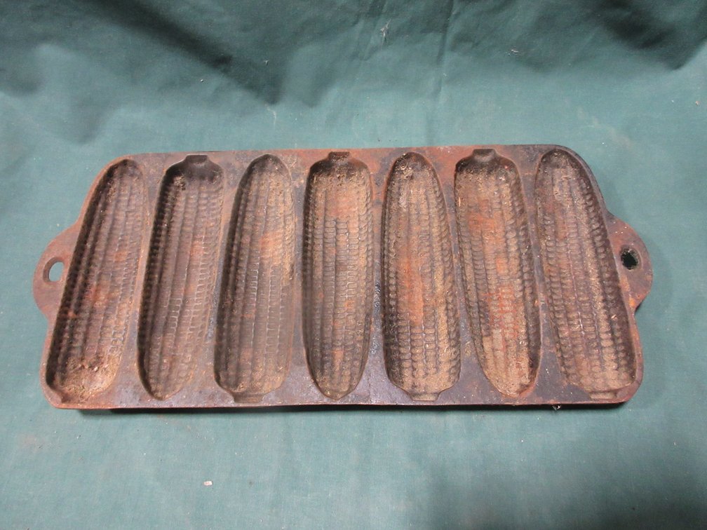 Wagner Ware Junior Krusty Korn Kobs cast iron pan